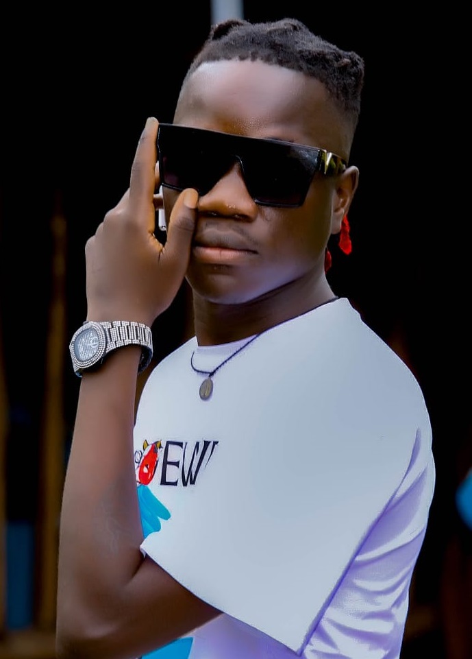 LB Sweaz Lands A Collabo Deal With Eezzy | West Nile Xpozed